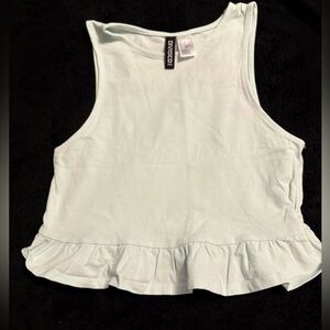 Chic White Ruffle Hem crop Top